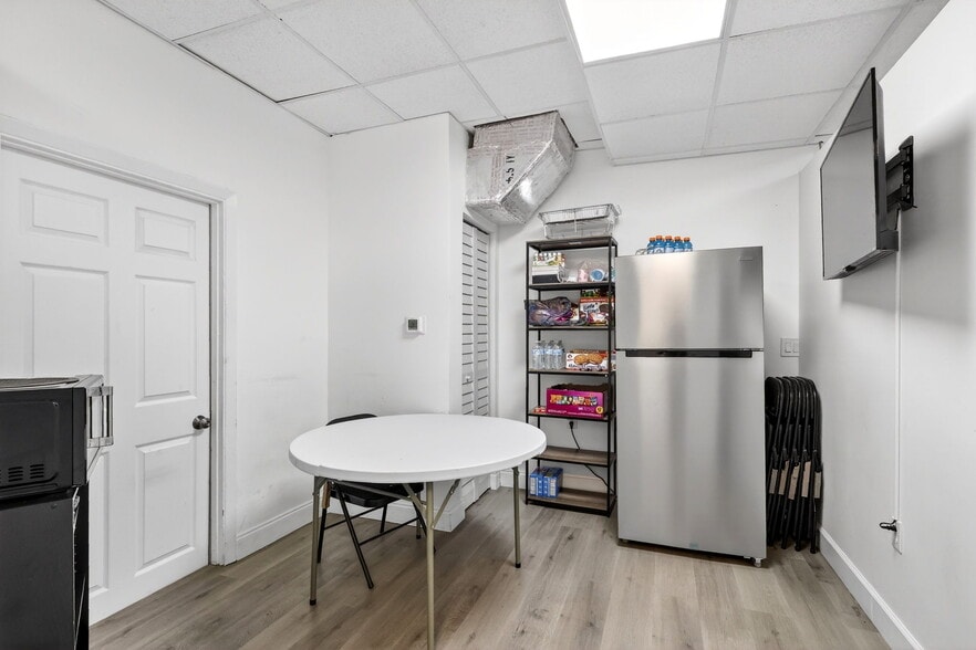 More Photos Of 129 N 5th St, Fort Pierce Storefront Retail Residential For Sale