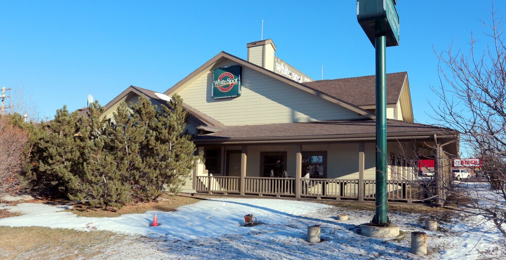 More Photos Of 5230 50th Ave, Leduc Restaurant For Lease