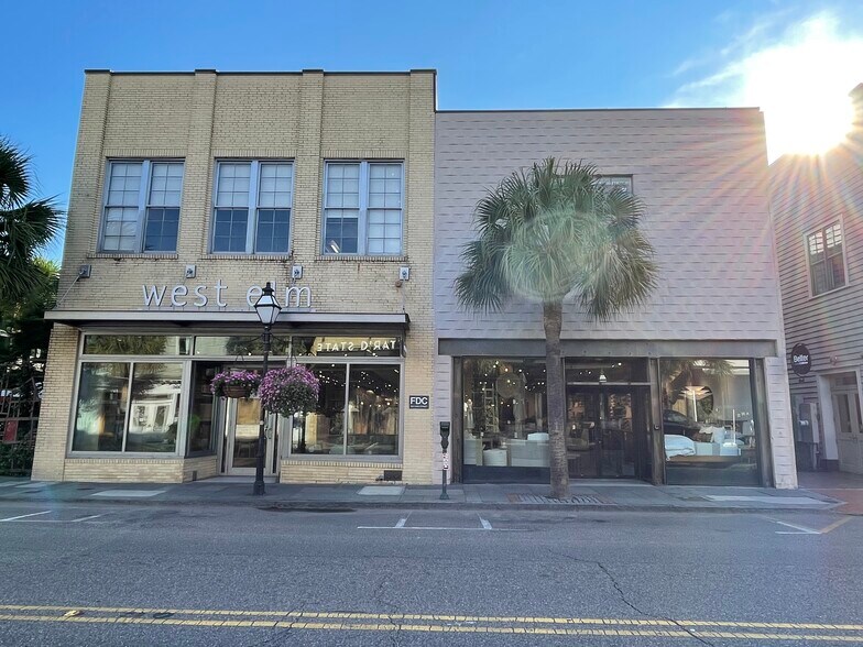 More Photos Of 484 King St, Charleston General Retail For Lease