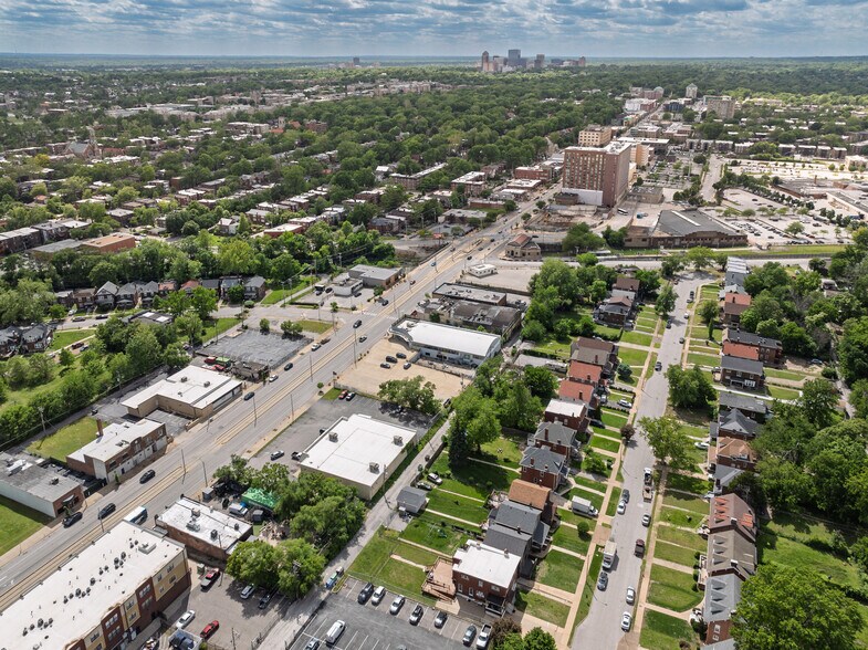 More Photos Of 5951 Delmar Blvd, Saint Louis Freestanding For Sale
