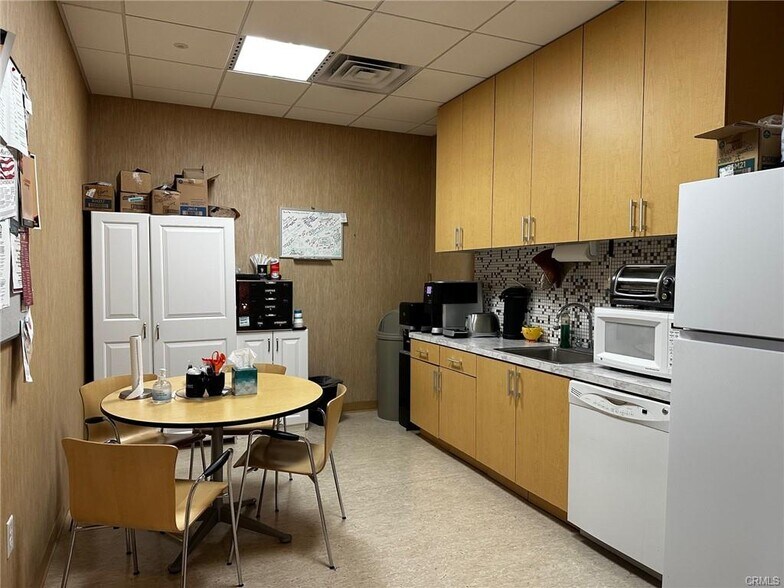More Photos Of 2580 Sierra Sunrise Ter, Chico Office For Lease