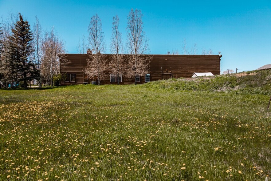More Photos Of 700 Bitner Rd, Park City Office For Sale