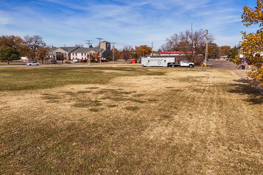 More Photos Of 1+/- Acre on Marcella & Huehl, Salina Land For Sale