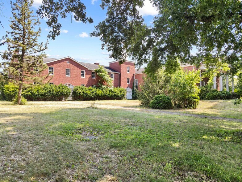 More Photos Of 500 Thompson Ave, Clairton Religious Facility For Sale