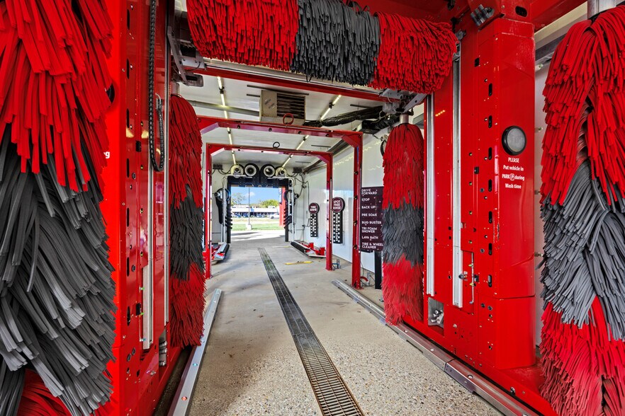 More Photos Of 655 S US Highway 131, Three Rivers General Retail For Sale