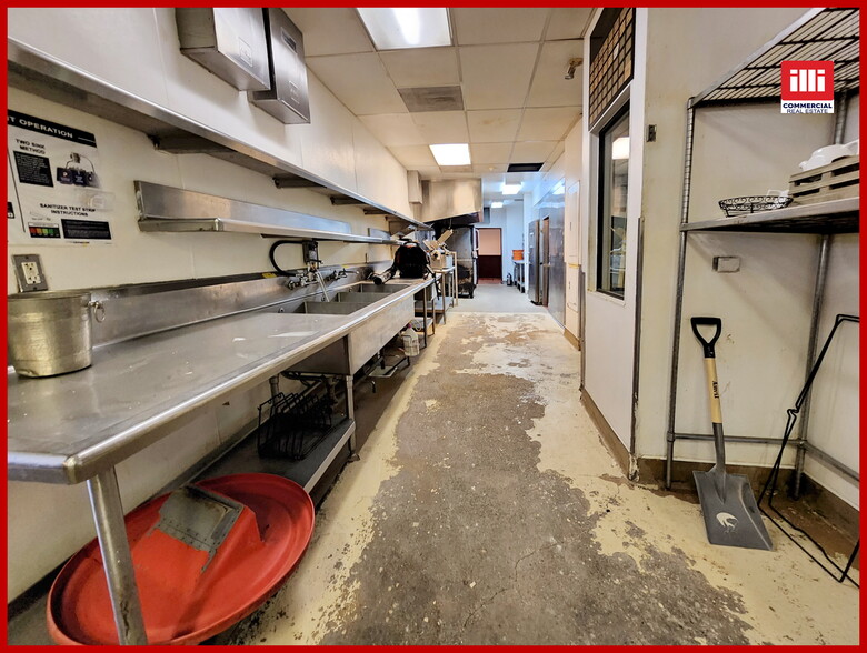 More Photos Of 4419 Van Nuys Blvd, Sherman Oaks Office For Sale