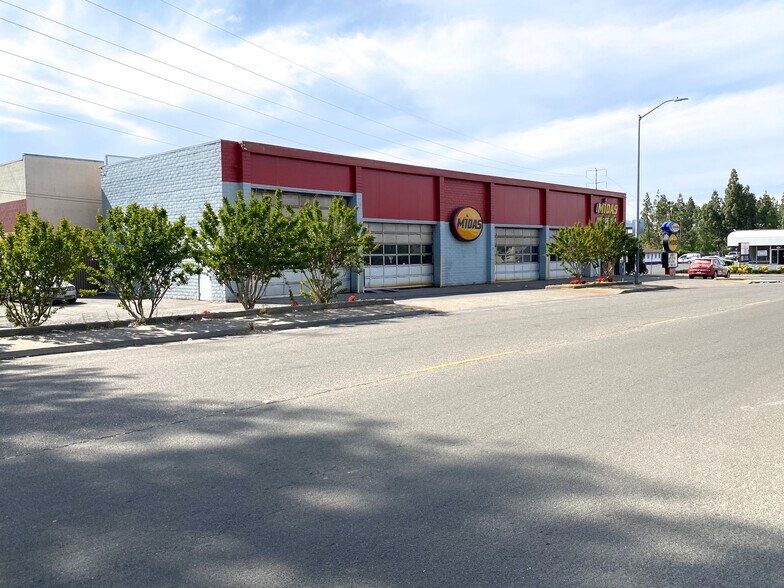 More Photos Of 2260 Arden Way, Sacramento Auto Repair For Sale