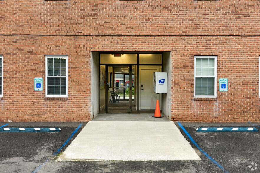 More Photos Of 210 Knickerbocker Rd, Cresskill Medical For Lease