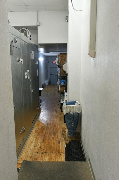 More Photos Of 239 Main St, Shelby Bar For Sale