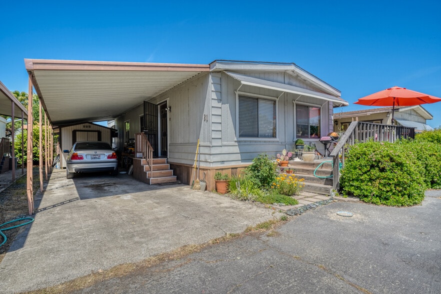 More Photos Of 2776 Lakeshore Blvd, Lakeport Manufactured Housing Mobile Home Park For Sale