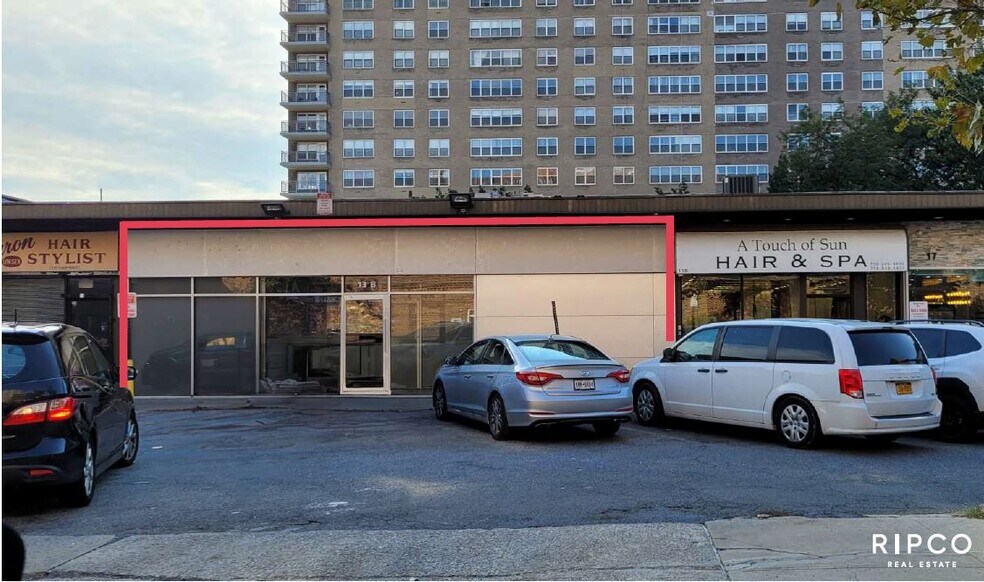 Primary Photo Of 11-21 Knolls Crescent, Bronx Storefront For Lease