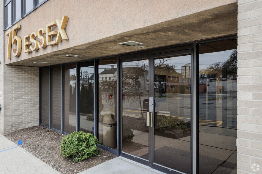 More Photos Of 75 Essex St, Hackensack Office For Sale