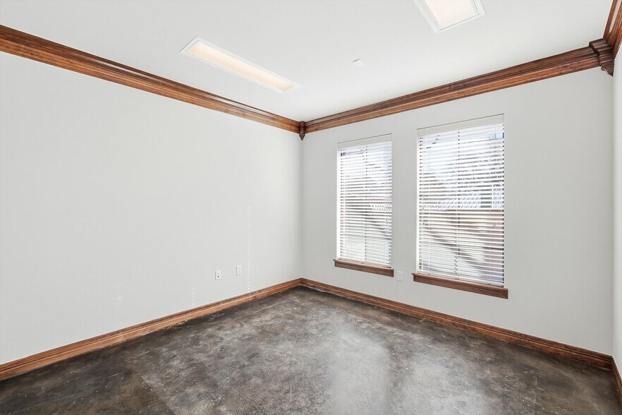 More Photos Of 1117 Glade Rd, Colleyville Medical For Lease