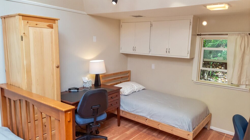 More Photos Of 2633 Regent St, Berkeley Multifamily For Sale