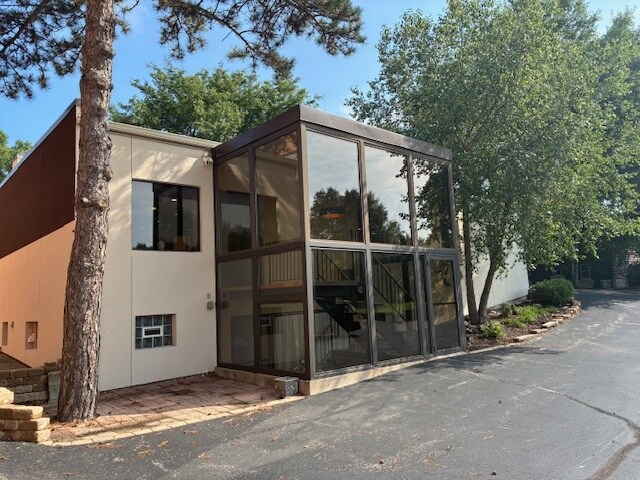 More Photos Of 1535 E Racine Ave, Waukesha Loft Creative Space For Sale