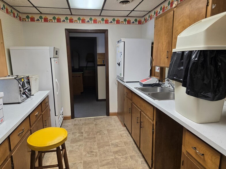 More Photos Of 1305-1307 E Franklin St, Monroe Medical For Lease