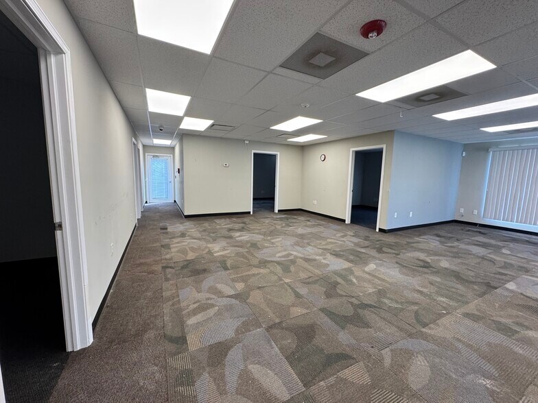 More Photos Of 4970B Teays Valley Rd, Scott Depot Warehouse For Lease