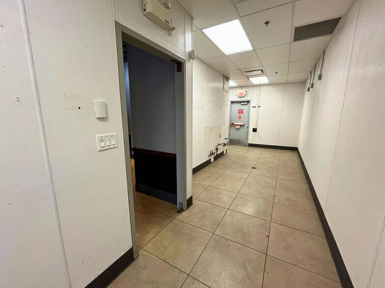 More Photos Of 2231 Louie Dr, Westbank Unknown For Lease