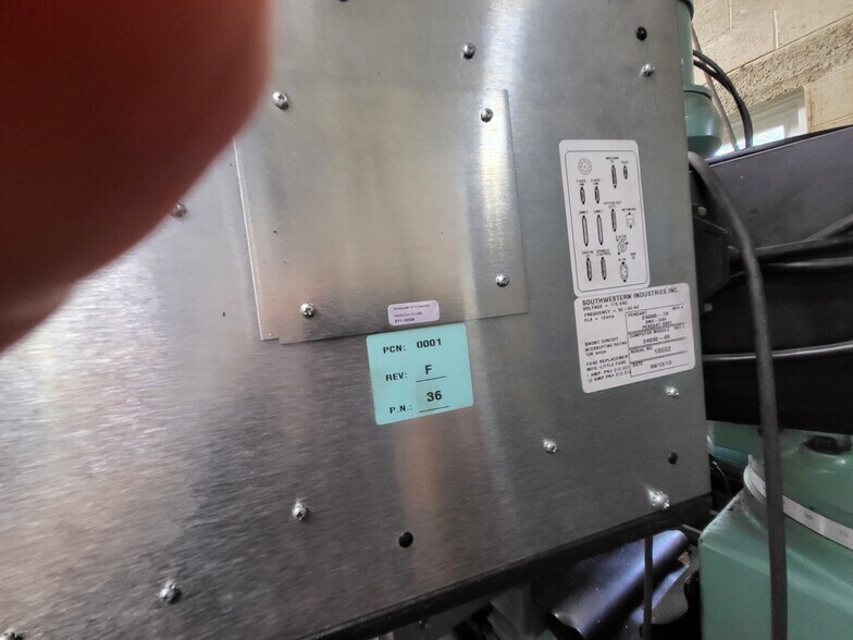 More Photos Of 15321 W Eleven Mile Rd, Oak Park Manufacturing For Sale