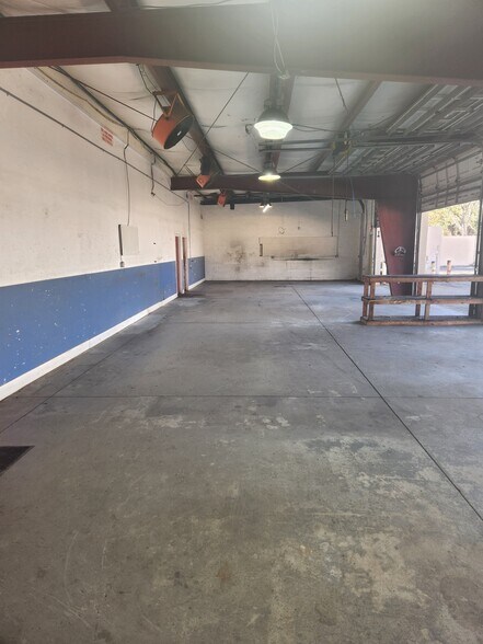 More Photos Of 25400 Old US Highway 41, Bonita Springs Light Manufacturing For Sale
