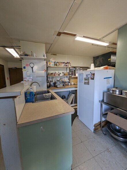 More Photos Of 745 1st E St, Malta Restaurant For Sale