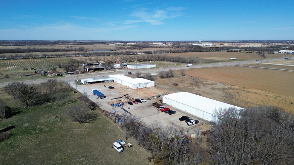 More Photos Of 7801 N Harrison Ave, Shawnee Warehouse For Lease