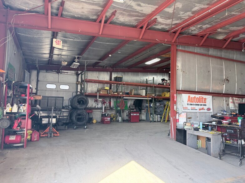 More Photos Of 395 S Locust St, Manteno Light Distribution For Lease