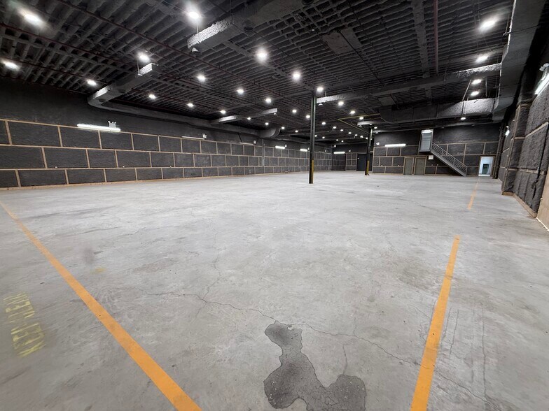 More Photos Of 1539 Covert St, Ridgewood Warehouse For Lease