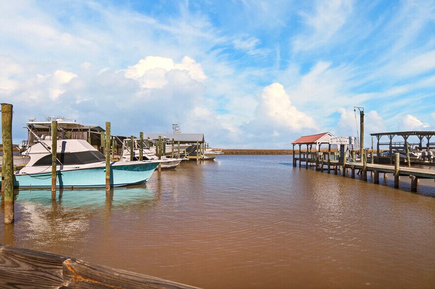 More Photos Of 3308 Mary Walker Dr, Gautier Marina For Sale