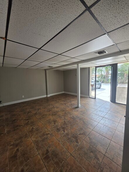 More Photos Of 4629 Panorama Ave, Holiday Warehouse For Lease