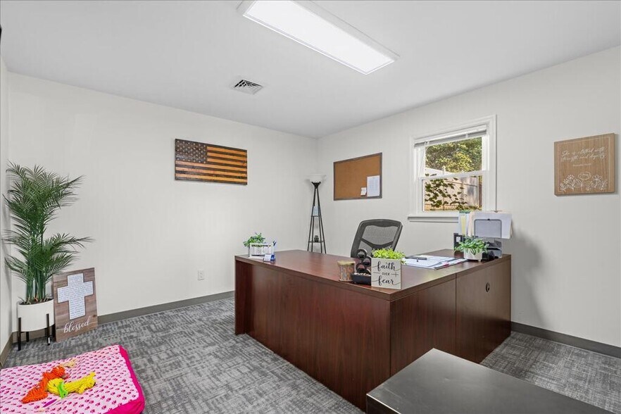More Photos Of 57 Mountain Rd, Halifax Office For Sale