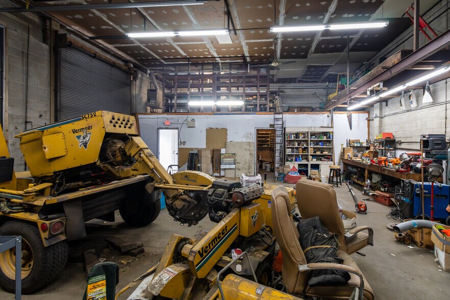 More Photos Of 750 Market st, Gloucester City Warehouse For Lease