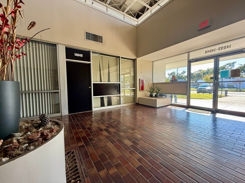More Photos Of 14003-14019 N Dale Mabry Hwy, Tampa Medical For Lease