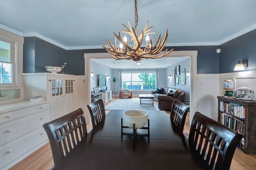 More Photos Of 8325-8337 SE 17th Ave, Portland Freestanding For Sale