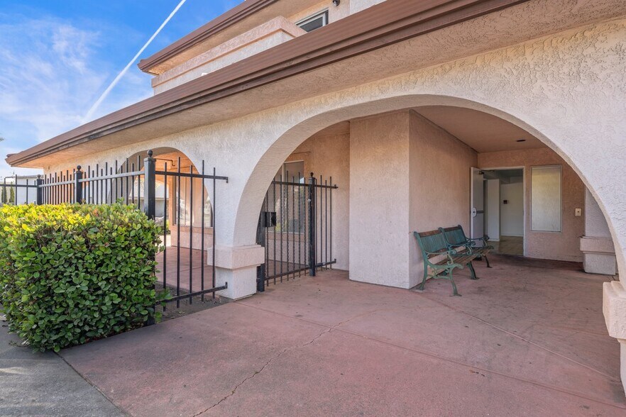 More Photos Of 2001 Broadway, San Pablo Apartments For Sale