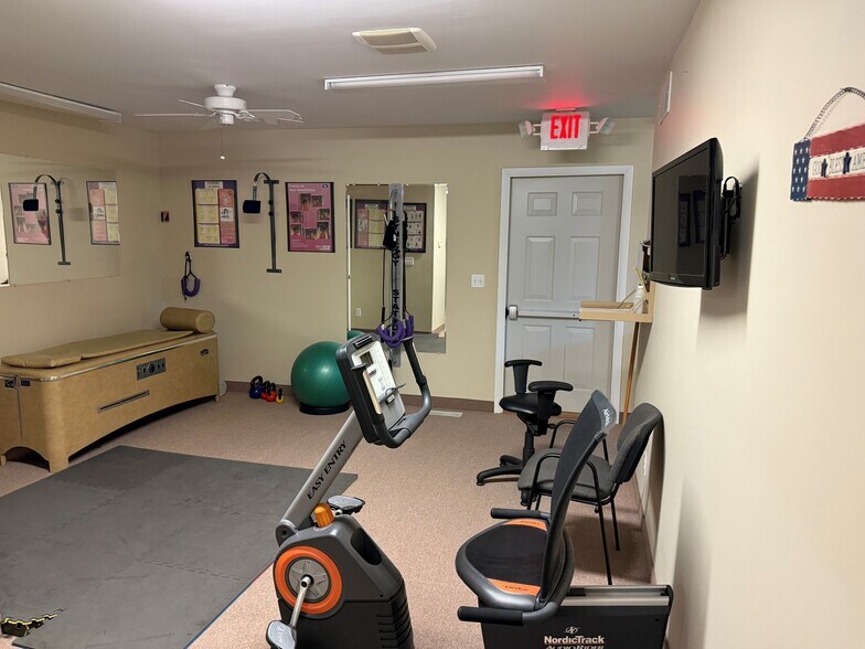 More Photos Of 7664 Broadview Rd, Parma General Retail For Sale