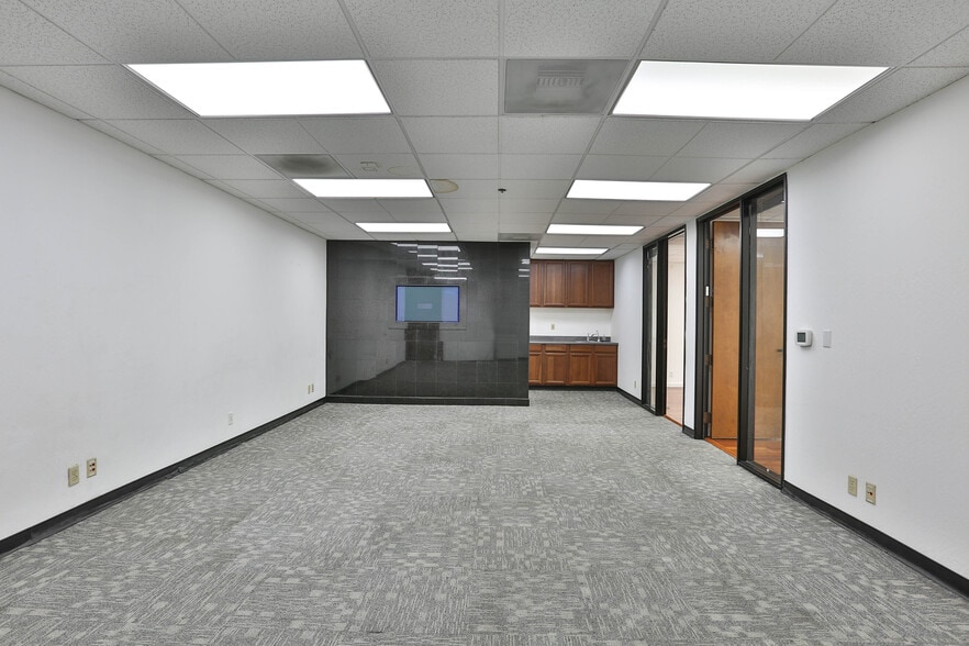 More Photos Of 1754 Technology Dr, San Jose Medical For Lease
