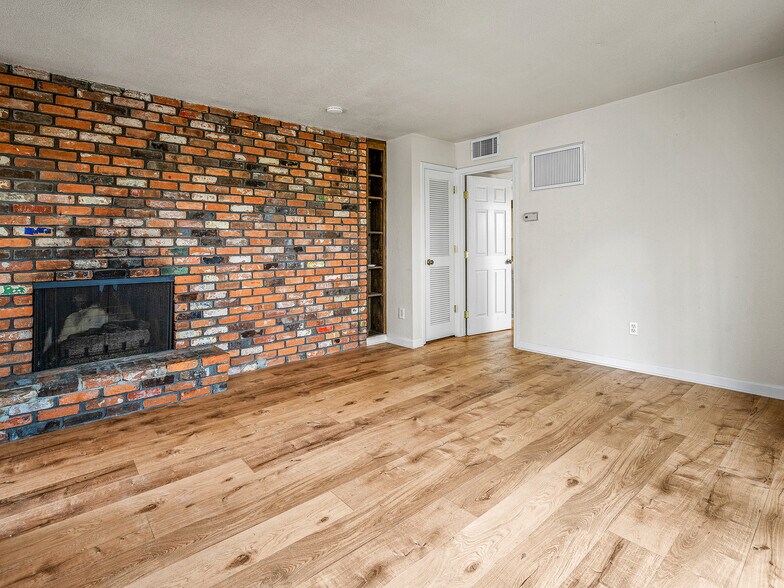More Photos Of 718 13th St, Sacramento Multifamily For Sale