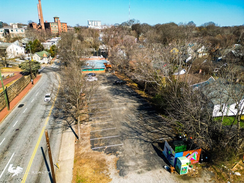 More Photos Of 242 SE Boulevard, Atlanta Restaurant For Sale