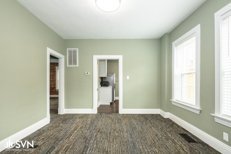 More Photos Of 115 W 2nd St, Lexington Office For Lease