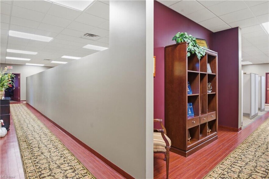 More Photos Of 319 Howard Dr, Sandusky Office For Sale