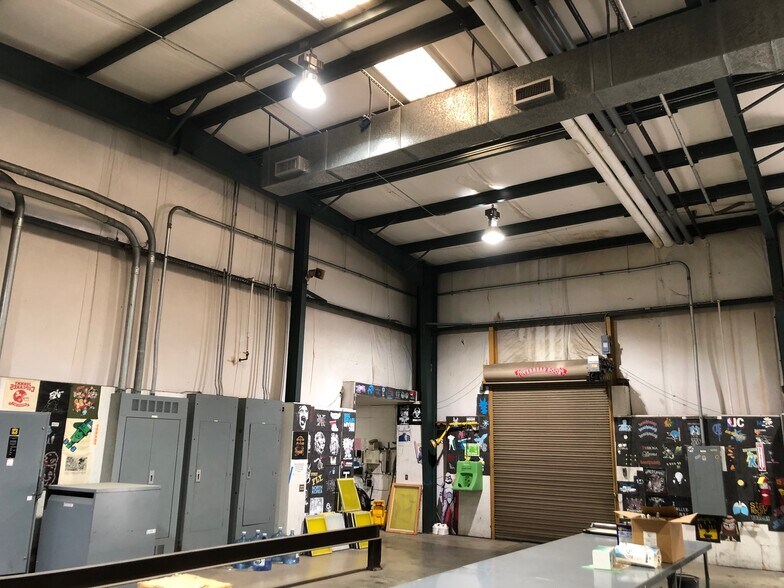 More Photos Of 302 Alabama St, Auburn Flex For Lease