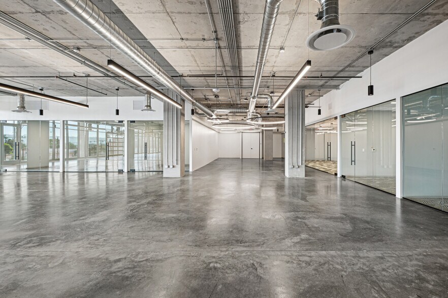 More Photos Of 2922 Crenshaw Blvd, Los Angeles Office For Lease