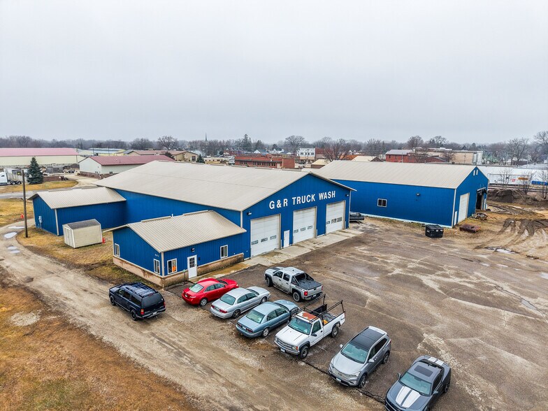 More Photos Of 501 11th St NE, Austin Carwash For Sale