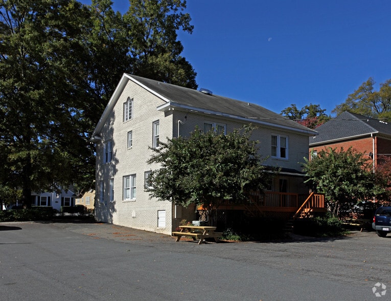 More Photos Of 1819 East Blvd, Charlotte Office For Lease