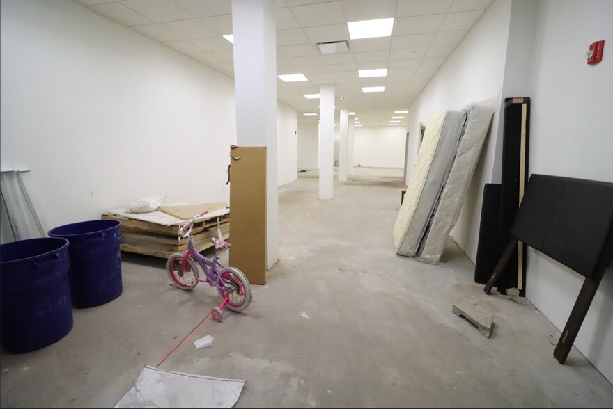 More Photos Of 61-19 Flushing Ave, Maspeth Storefront Retail Office For Lease