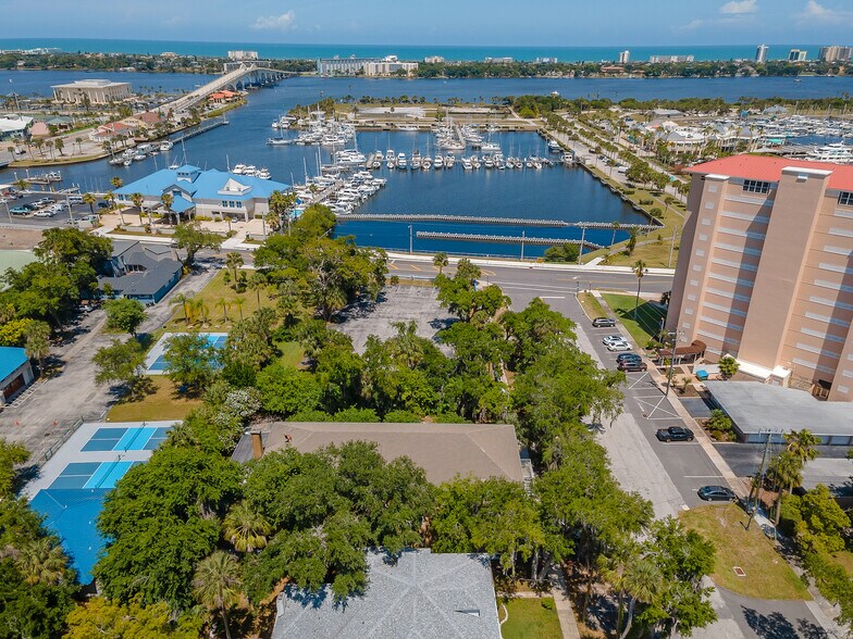 More Photos Of 124 Live Oak Ave, Daytona Beach Apartments For Sale