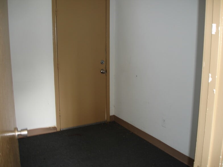 More Photos Of 1022 Pasadena Blvd, Pasadena Medical For Lease