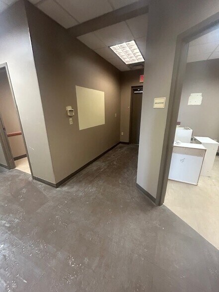 More Photos Of 7424 Highway 64, Bartlett Unknown For Lease