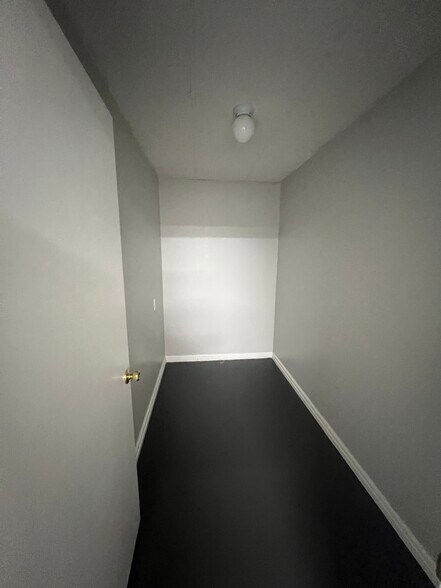 More Photos Of 1810 Broad Ripple Ave, Indianapolis Office For Lease